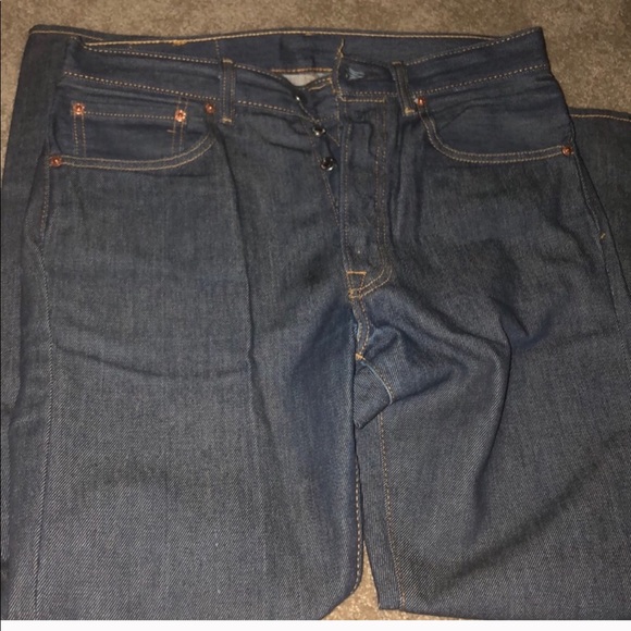 Levi’s - Picture 3 of 5